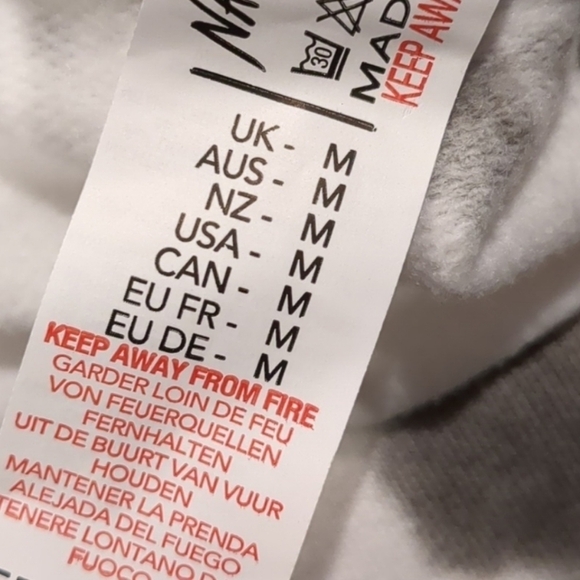 Nasty Gal Readin My Cards Tie Dye Graphic Pullover Gray and White Sweatshirt M - Picture 5 of 7